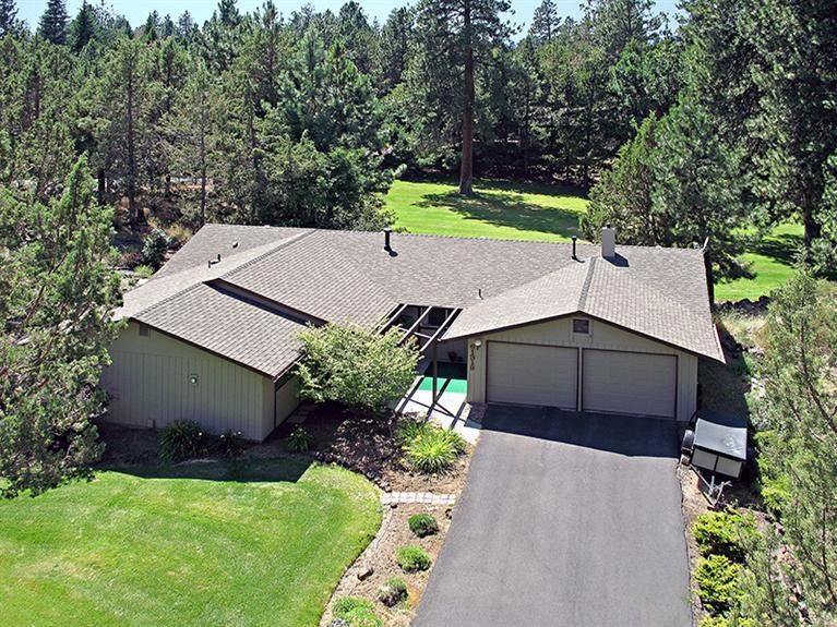 61319 Yakwahtin Ct, Bend, OR 97702 - photo 1