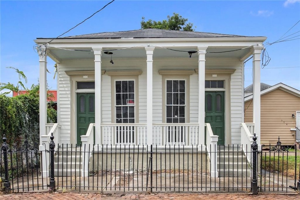 534 3rd St, New Orleans, LA 70130 - photo 1