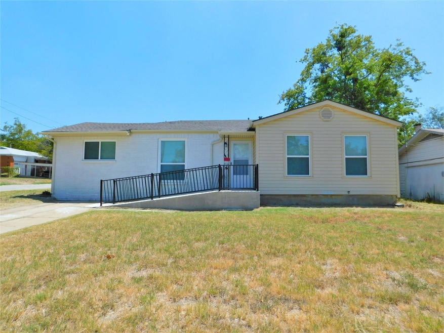 1703 Mercedes Rd, Denton, TX 76205 - photo 1