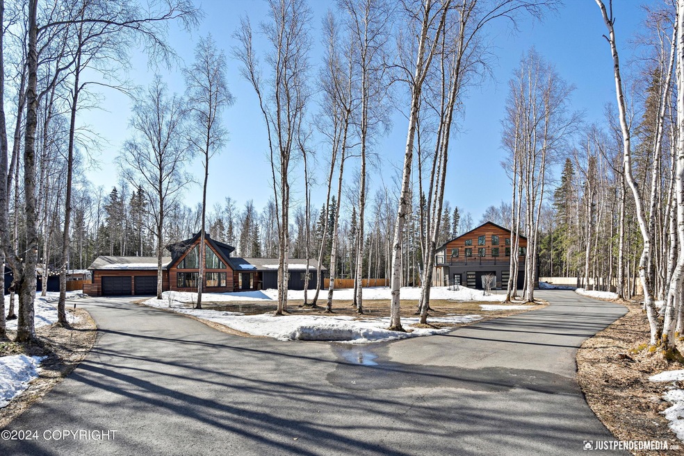 Welcome home to 1310 Wood Blvd.