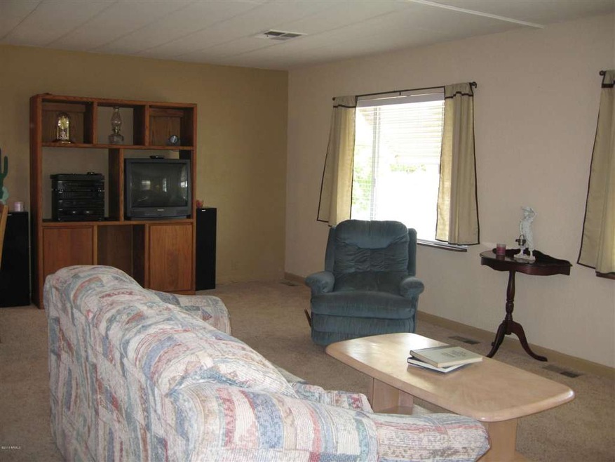 2330 N FLOYD 001