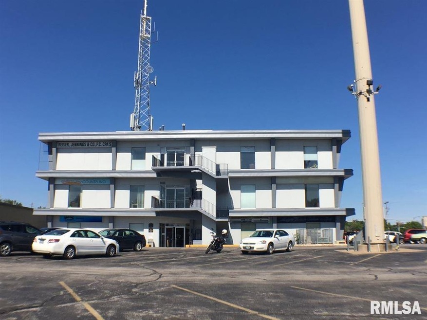 1706 Brady St unit 101, Davenport, IA 52803 - photo 1