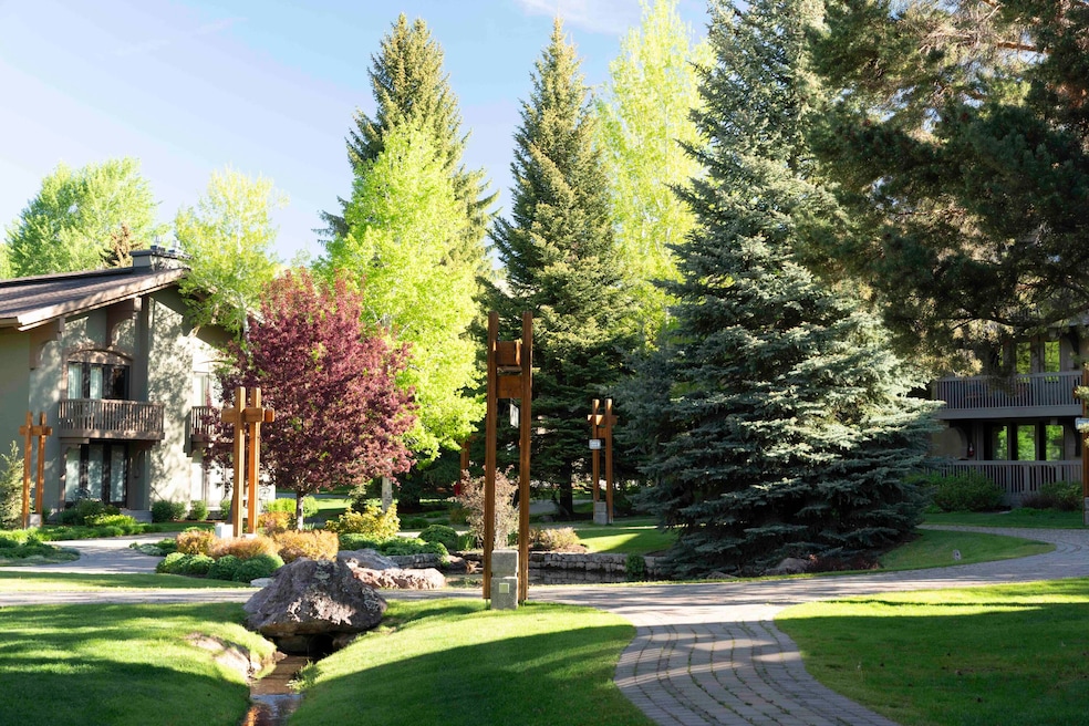 For Sale $3,250,000 • Co-Listing Agent