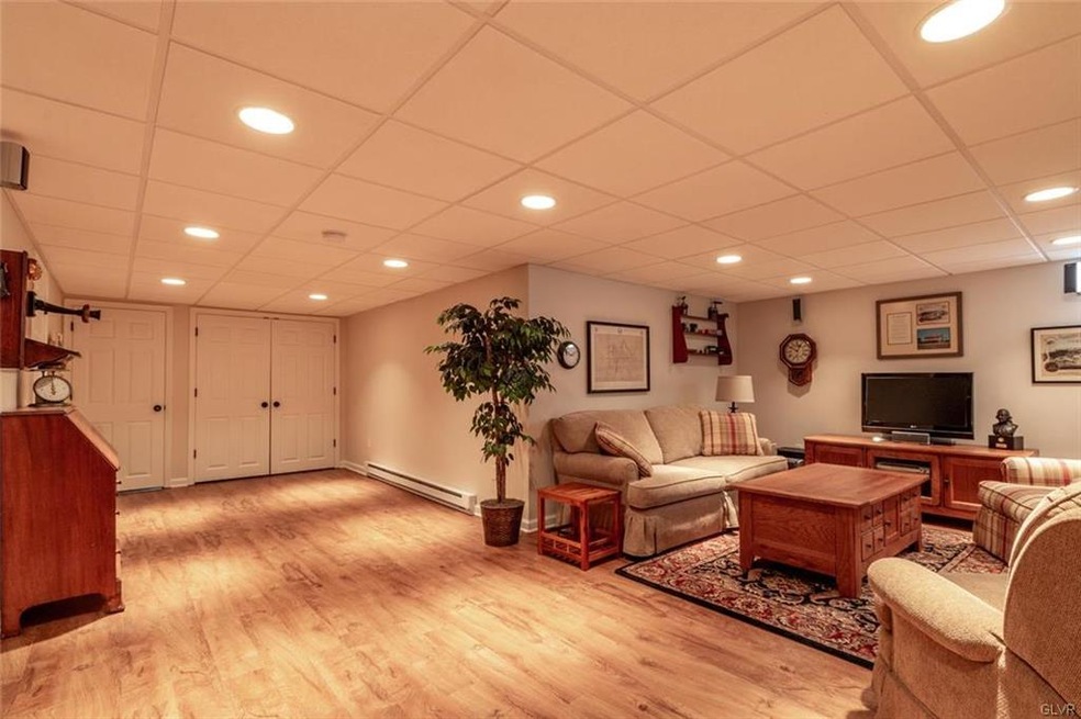 2020 Poplar Ln, Allentown, PA 18103 - photo 1