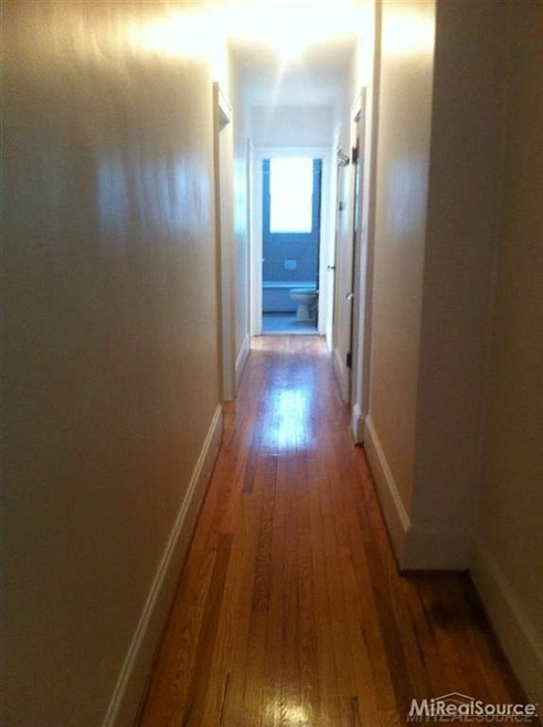 1033 Maryland St unit 1N, Grosse Pointe Park, MI 48230 - photo 1