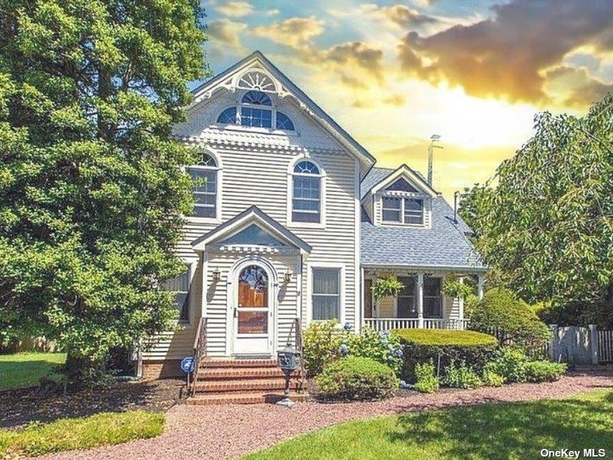 19 Vail St, Islip, NY 11751 - photo 1