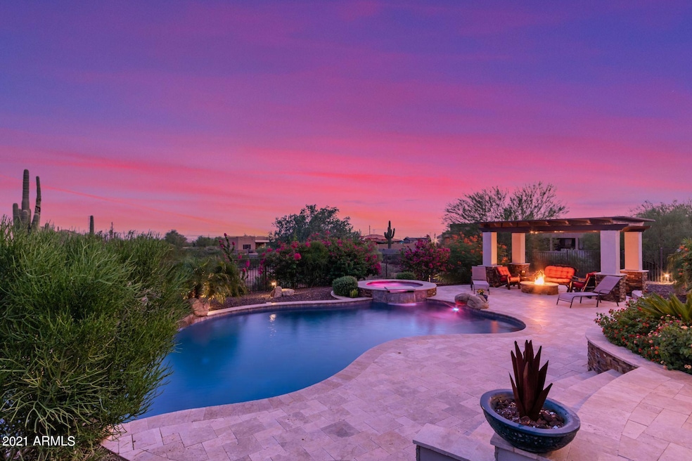 Private Pool, Pergola and Fire Pit