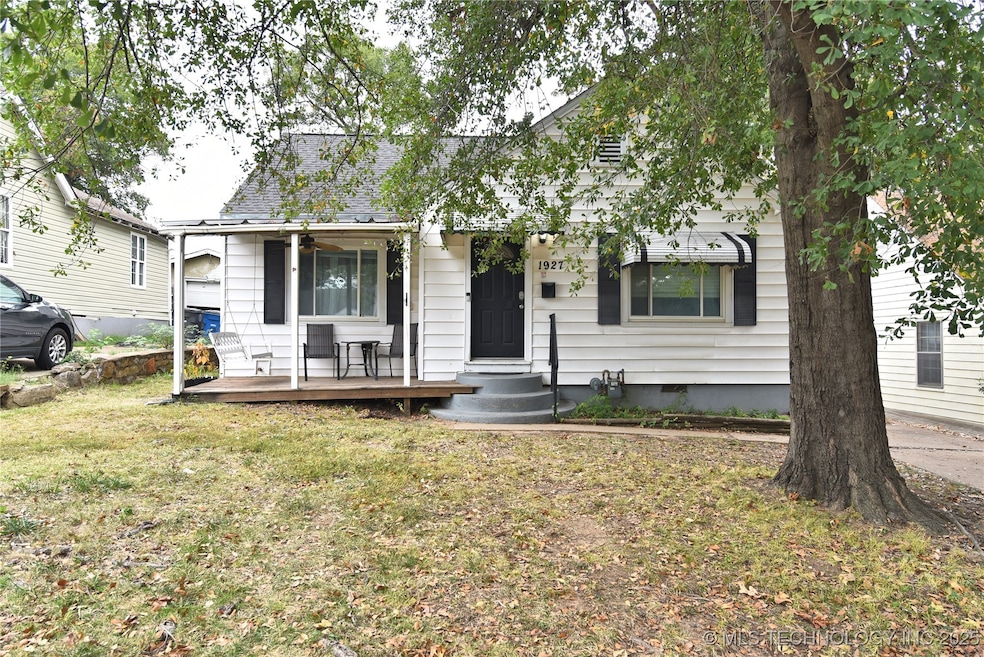 1927 W 41st St, Tulsa, OK 74107 - photo 1