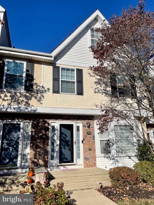 1004 Coventry Pointe Ln unit 104, Pottstown, PA 19465 - photo 1