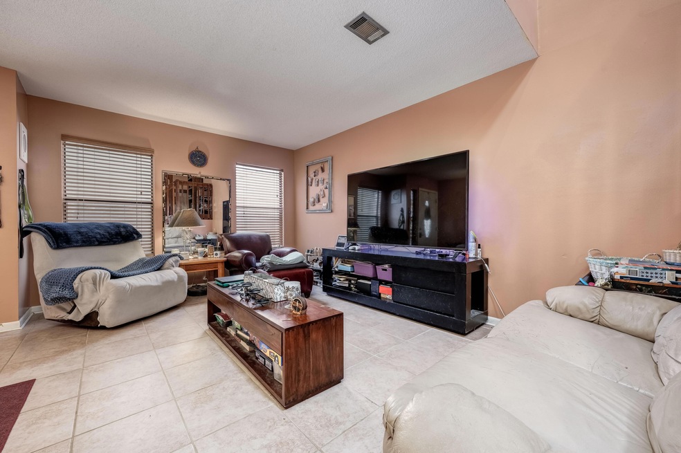93 4th Avenue, Unit A, Shalimar-1