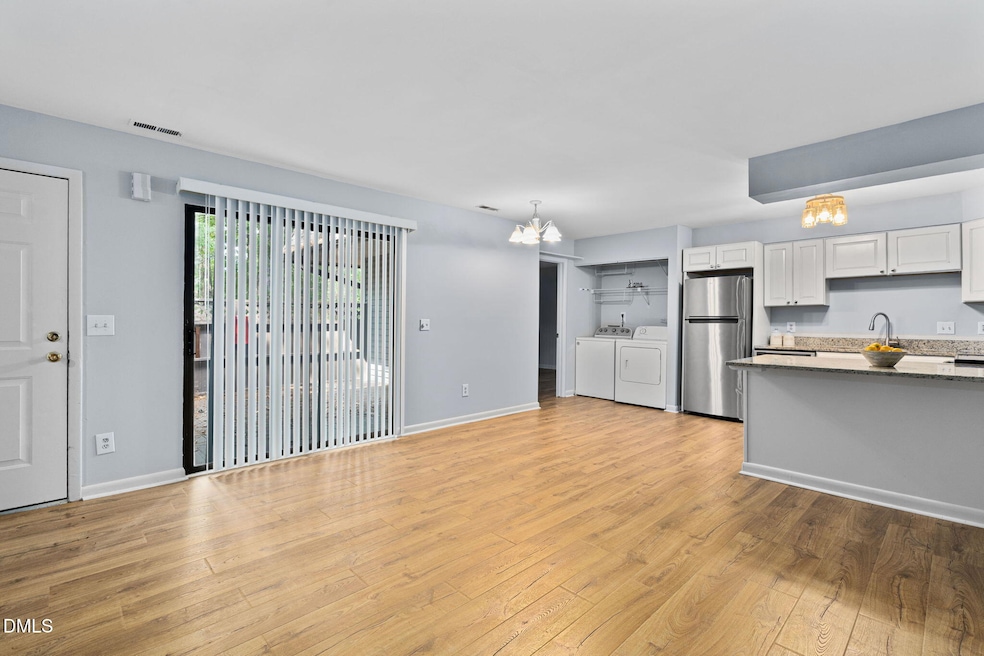 168 Summerwalk Cir unit 168, Chapel Hill, NC 27517 - photo 1