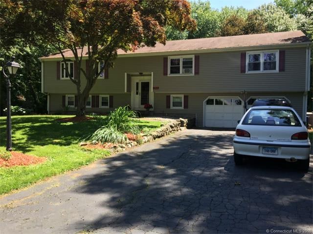 797 Dennis Dr, Orange, CT 06477 - photo 1