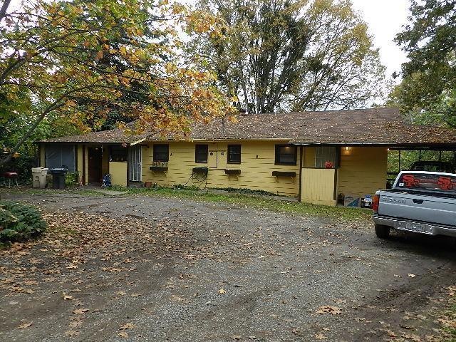 936 NE 10th St, Grants Pass, OR 97526 - photo 1