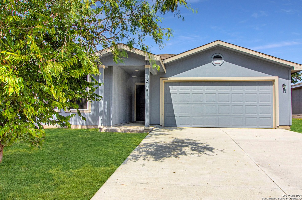 2419 Mcnutt St, San Antonio, TX 78222 - photo 1