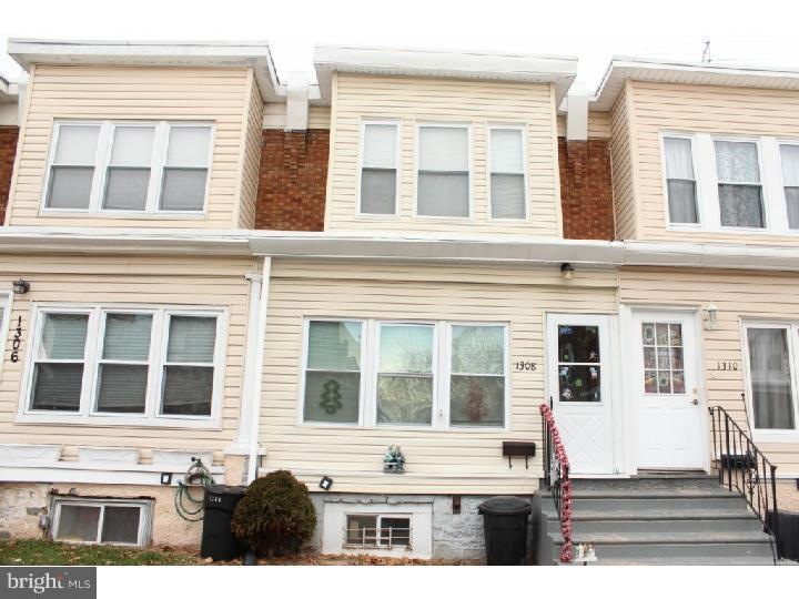 1308 E 10th St, Crum Lynne, PA 19022 - photo 1