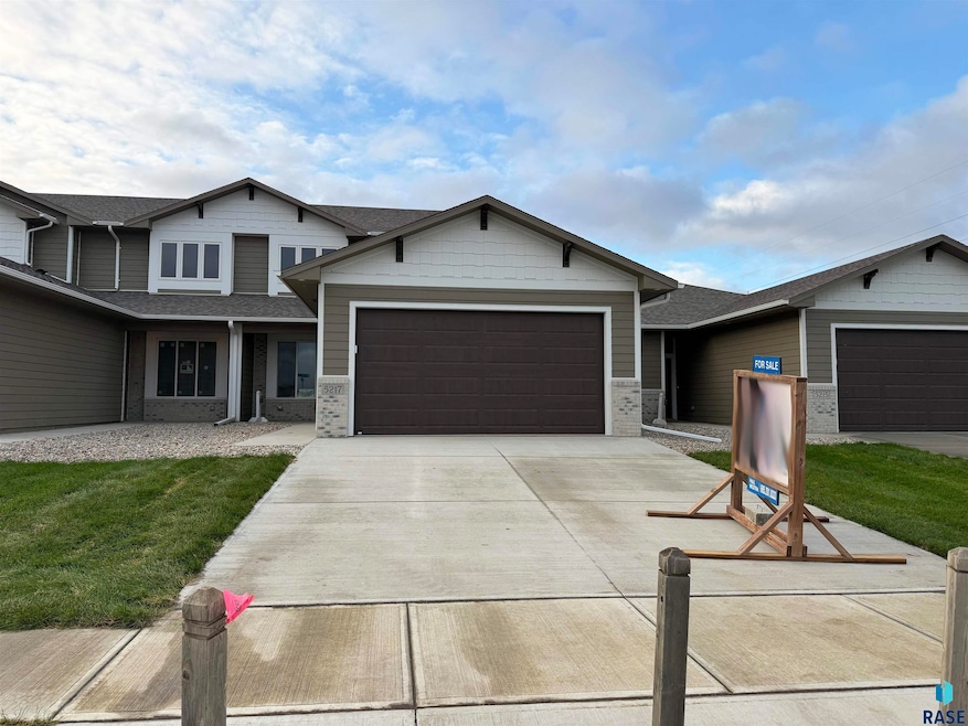 For Sale $384,960 • Co-Listing Agent