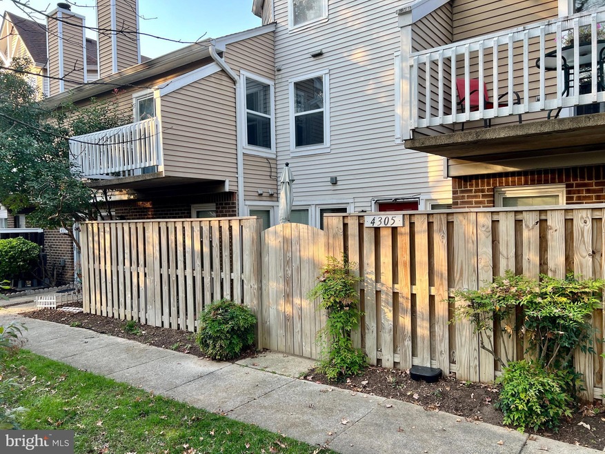 4305 Pembrook Village Dr, Alexandria, VA 22309 - photo 1