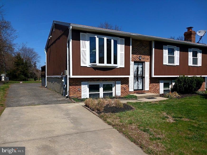 5512 Walker Mill Rd, Capitol Heights, MD 20743 - photo 1