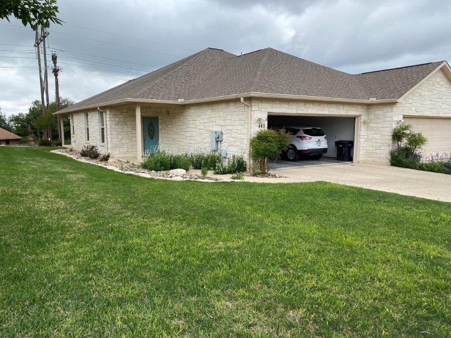 445 Summit Cir, Fredericksburg, TX 78624 - photo 1