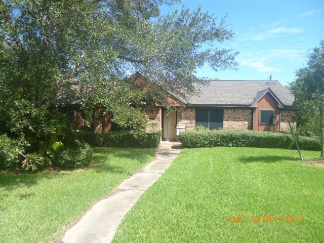 2712 Westfield St, Alvin, TX 77511 - photo 1