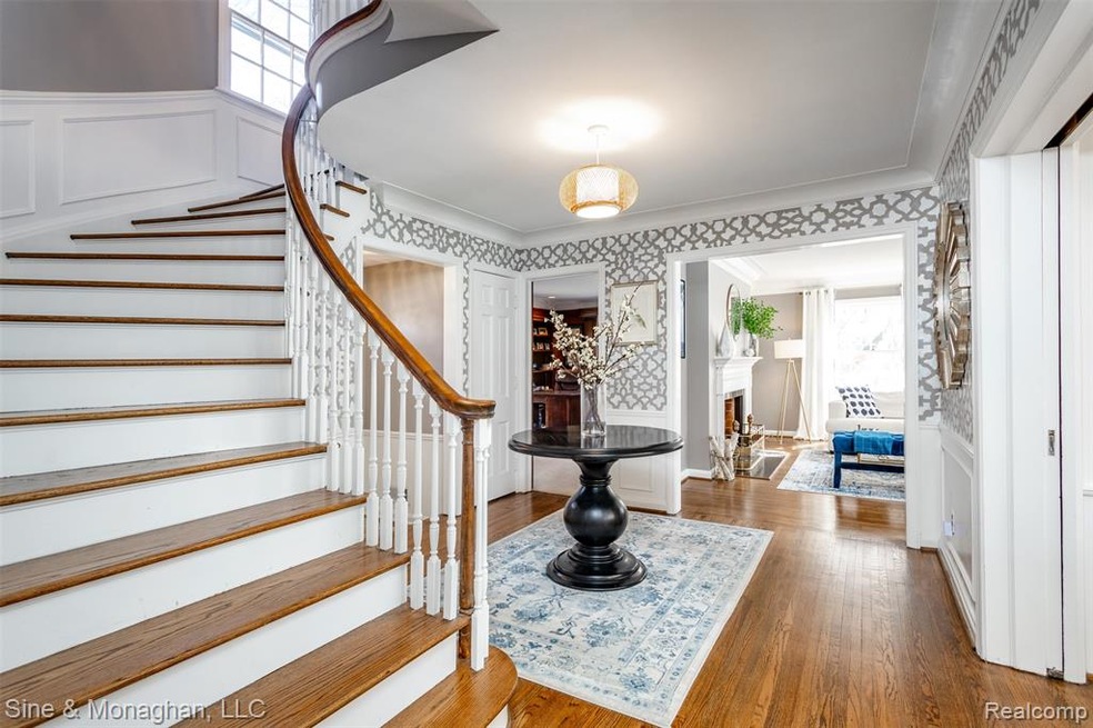 57 Cloverly Rd, Grosse Pointe Farms, MI 48236 - photo 1