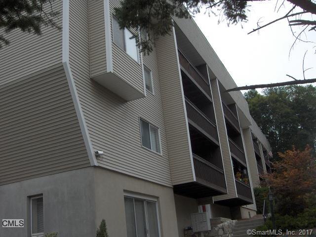 32 Coalpit Hill Rd unit 1, Danbury, CT 06810 - photo 1