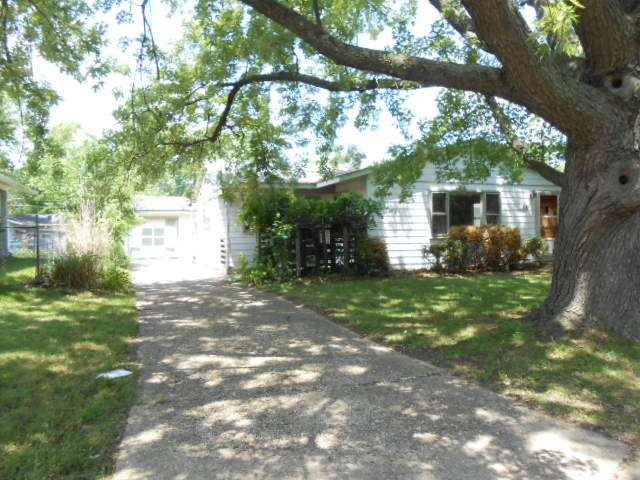 508 Waco Ln, Carpentersville, IL 60110 - photo 1