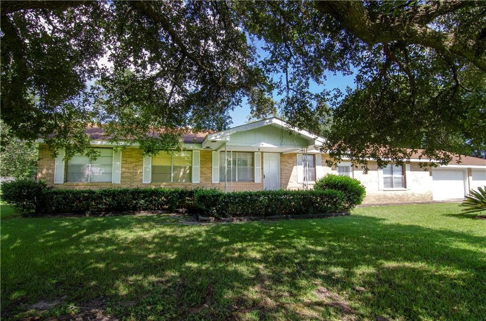 1010 N Magnolia St, Slidell, LA 70460 - photo 1