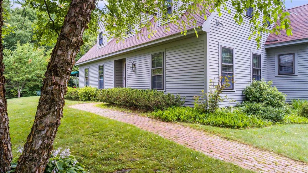 71 Aspen Brae, New London, NH 03257 - photo 1