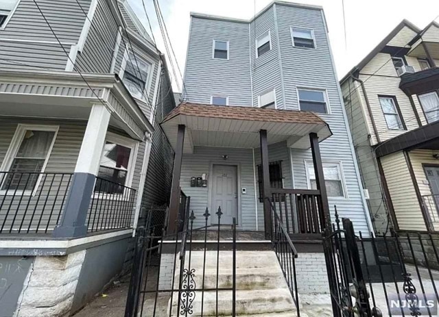 122 Littleton Ave unit 3, Newark, NJ 07103 - photo 1