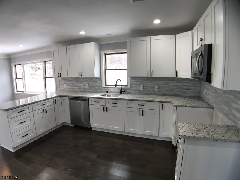 7 Ernella Dr, Belvidere, NJ 07823 - photo 1