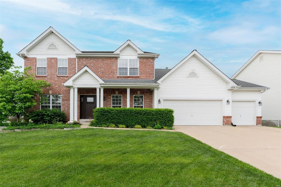 Curb Appealing w/3 Car Garage