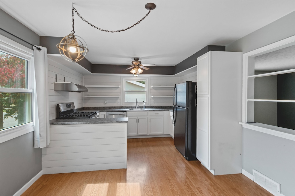 Under Contract $140,000 • Co-Listing Agent