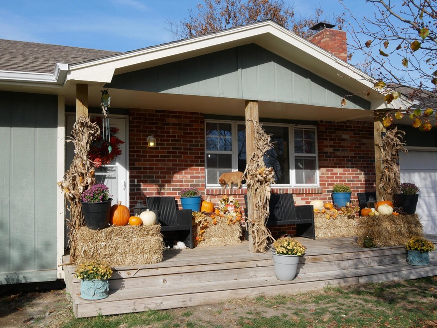 Cute Cute front porch
