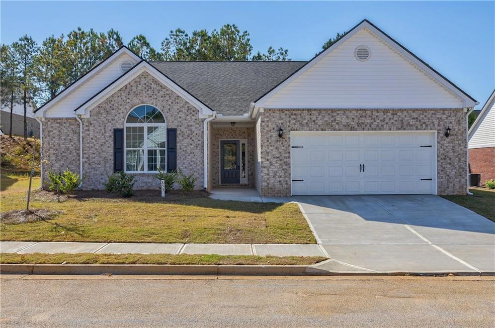 853 Crossroads Ct, Social Circle, GA 30025 - photo 1