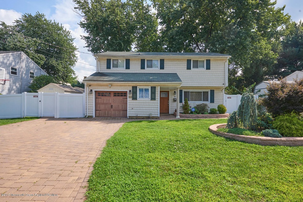 31 Hemlock St, Hazlet, NJ 07730 - photo 1