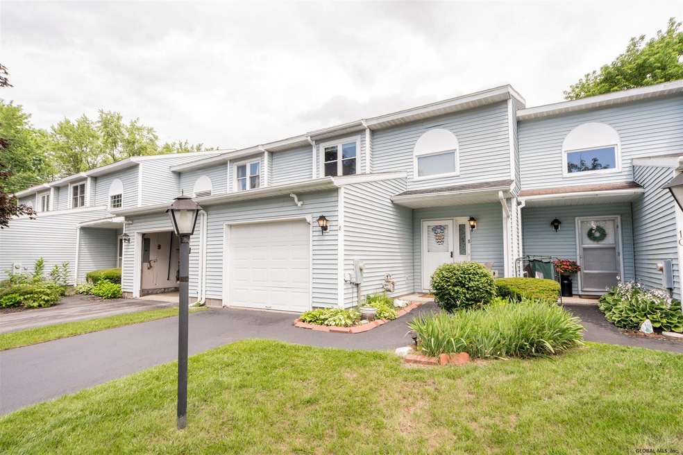 8 Tompion Ln, Saratoga Springs, NY 12866 - photo 1