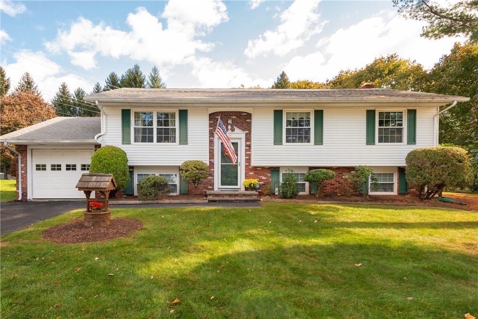 12 Lisa Ann Cir, Greenville, RI 02828 - photo 1