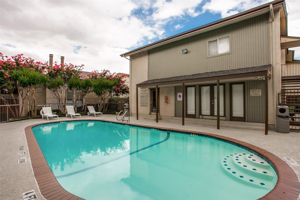12834 Midway Rd unit 1105, Dallas, TX 75244 - photo 1