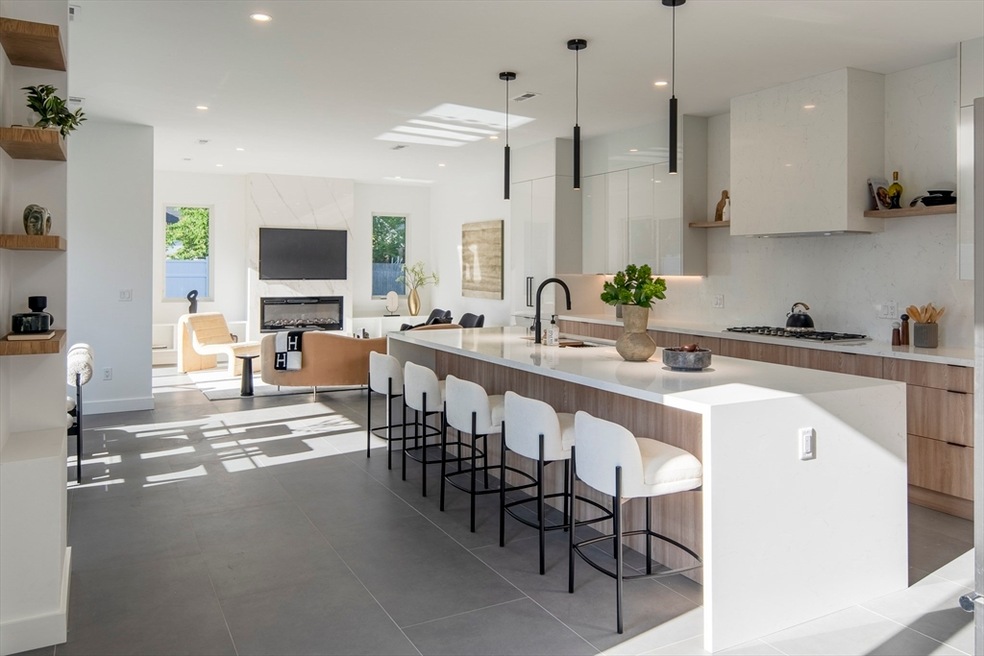 8 Hamlin Ave, Medford, MA 02155 - photo 1