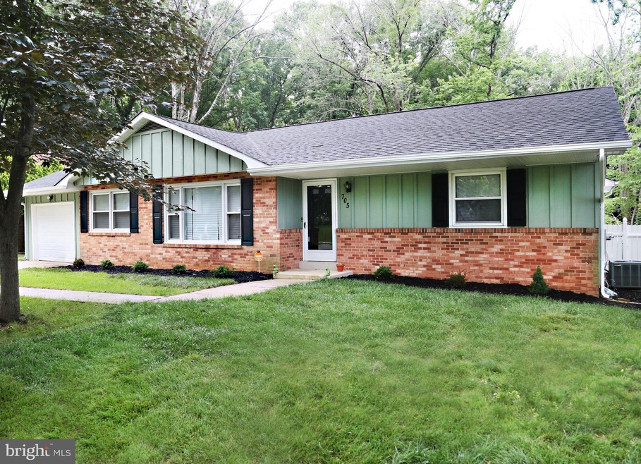 705 Bricker Dr, Fort Washington, MD 20744 - photo 1