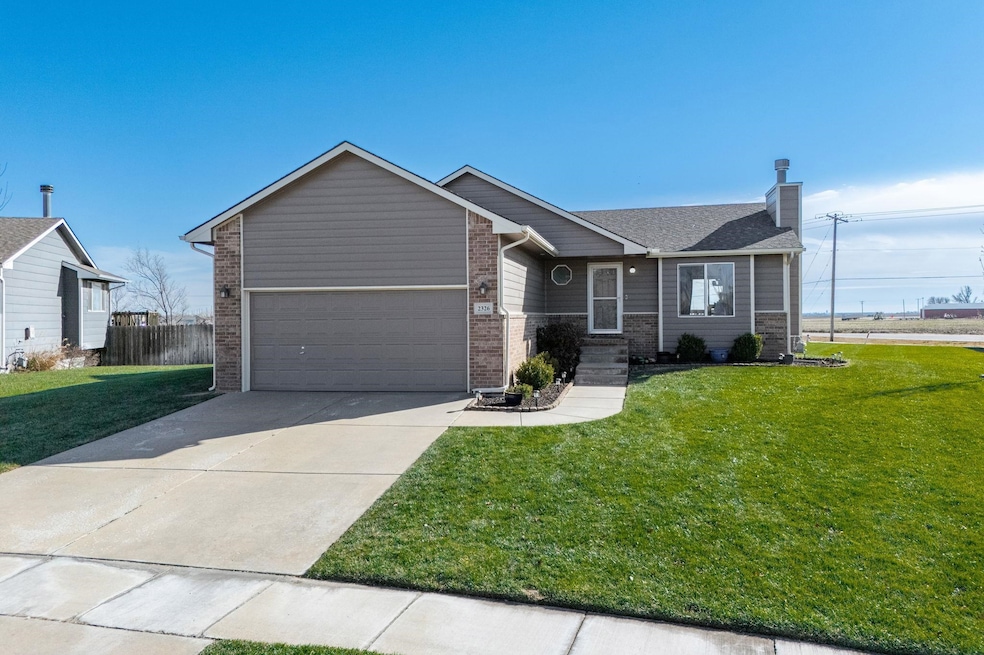 2326 S Rogers Ln, Wichita, KS 67235 - photo 1