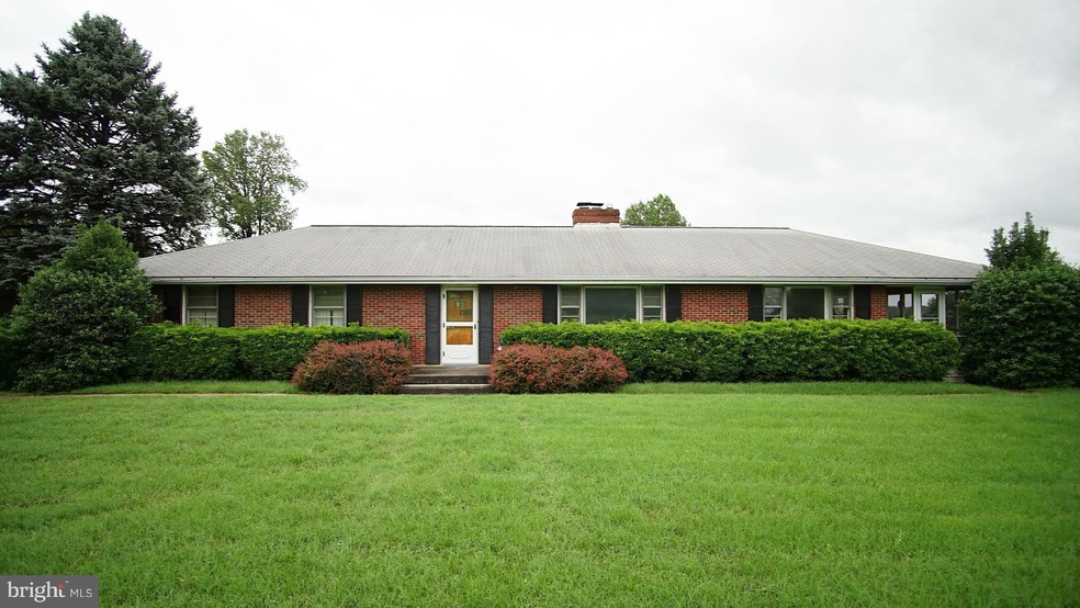 11313 Wacomor Dr, Germantown, MD 20876 - photo 1