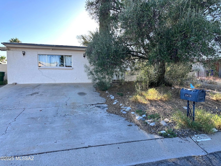2418 S Palm Springs Dr, Tucson, AZ 85710 - photo 1