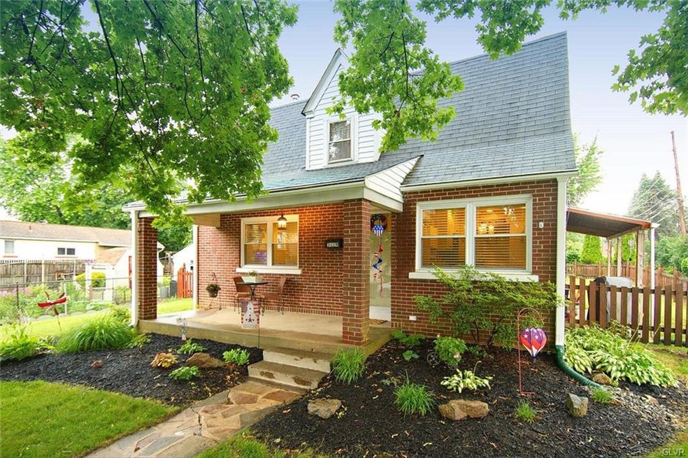 Welcome to 3119 Diamond Avenue located in the Alto