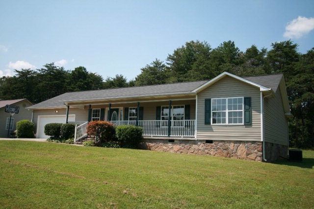 203 N Star Dr, Chatsworth, GA 30705 - photo 1