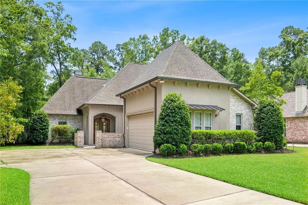 1012 Gloria Ct, Mandeville, LA 70471 - photo 1