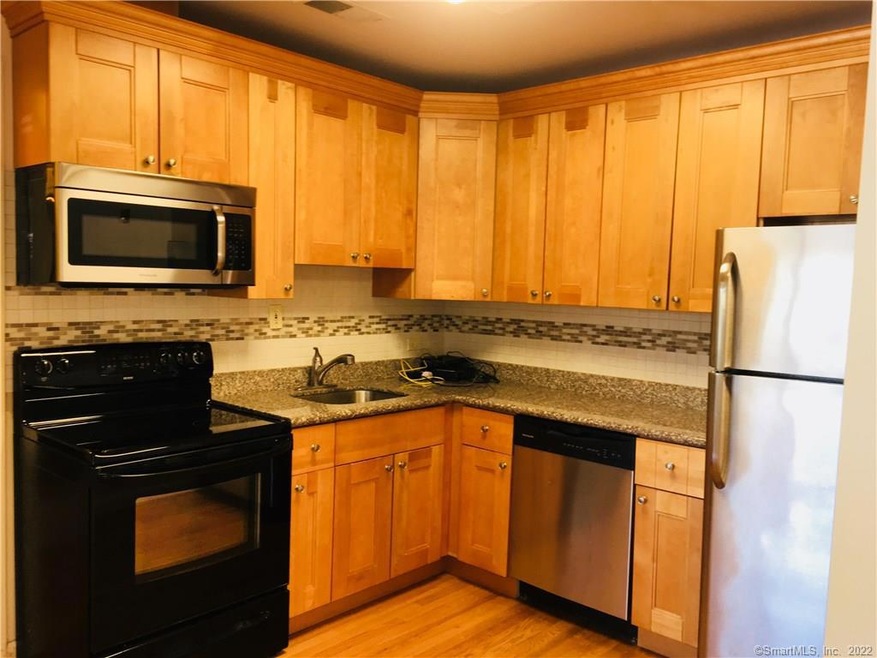 251 Long Ridge Rd unit 2, Stamford, CT 06902 - photo 1