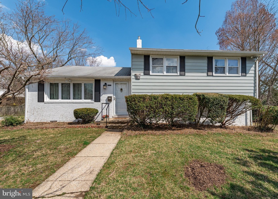 8207 Alston Rd, Towson, MD 21204 - photo 1