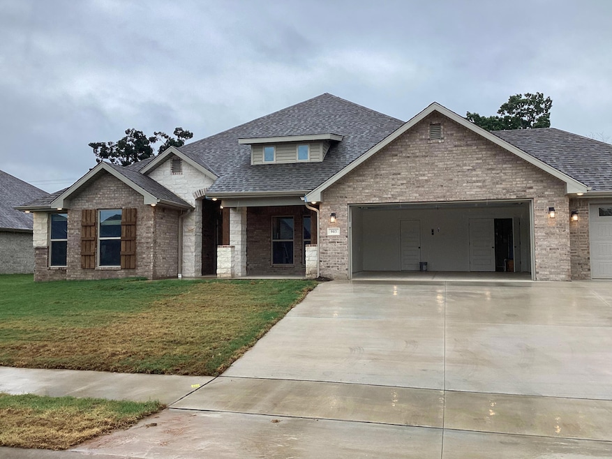 903 Silver Oaks Dr, Carl Junction, MO 64834 - photo 1